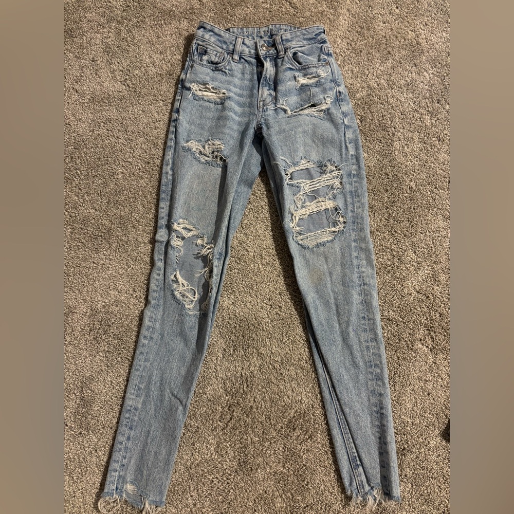American Eagle Outfitters Light Blue Distressed Skinny Jeans